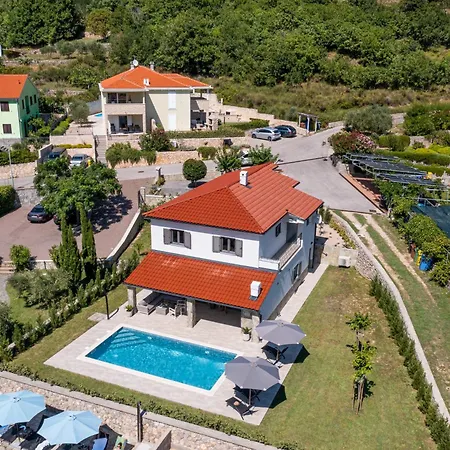 Vila St.lucia *